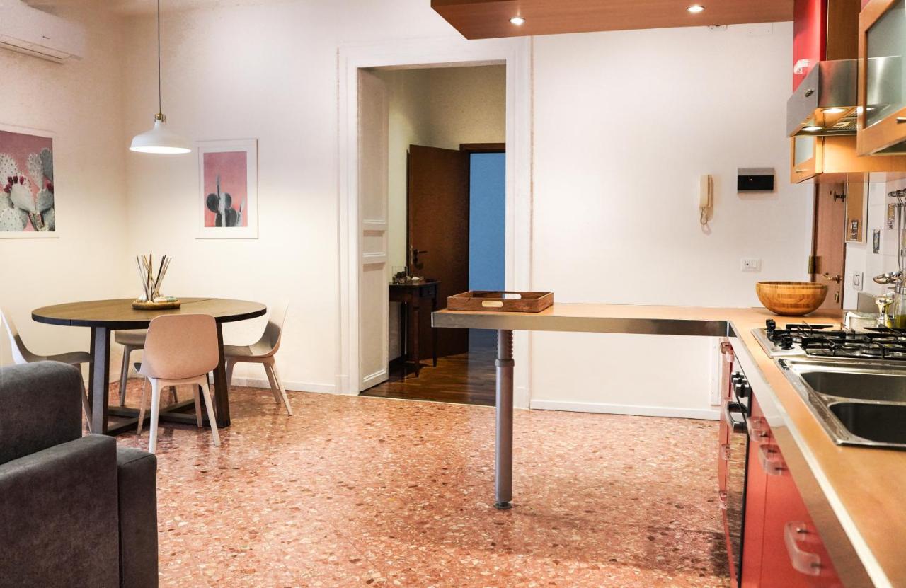 Apartamento Porta Vicari With View In Downtown Palermo Exterior foto